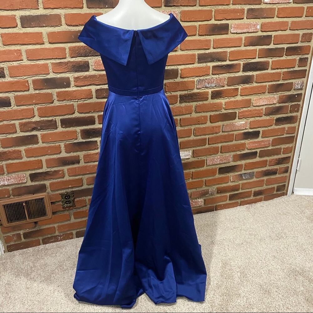 Women's Xscape Off Shoulder Blue Formal Dress Sz 6 Long Royal Blue Gown - Picture 5 of 13